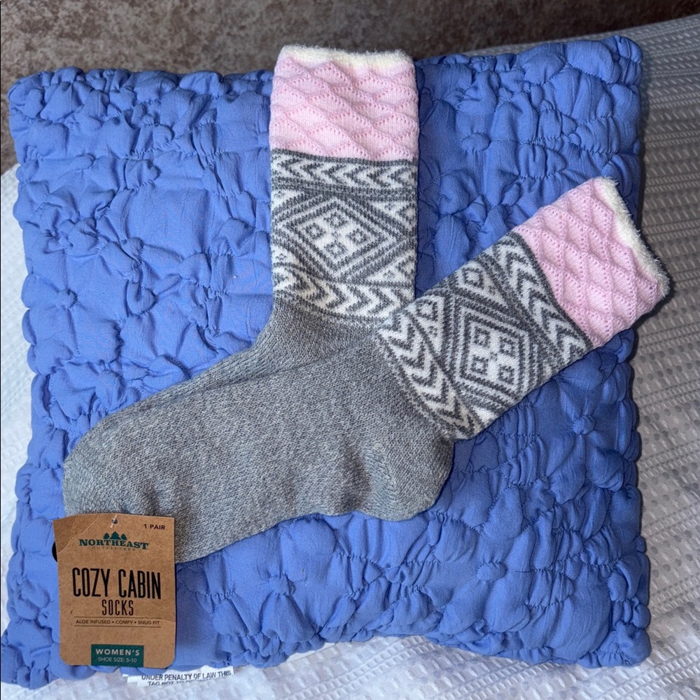 Cabin Socks Pink and Gray Northeast Cozy 1pr. NWT